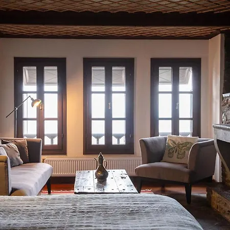 Palio Eleotrivio 4* Agios Lavrentios