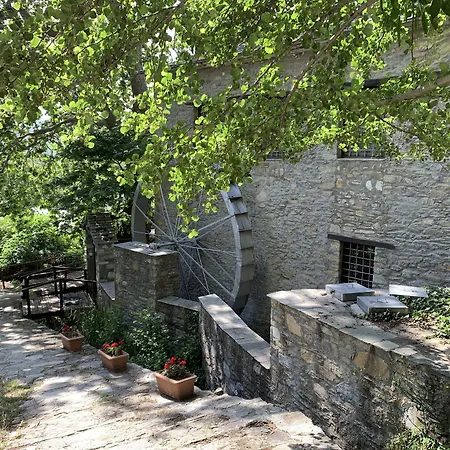 Palio Eleotrivio 3* Agios Lavrentios